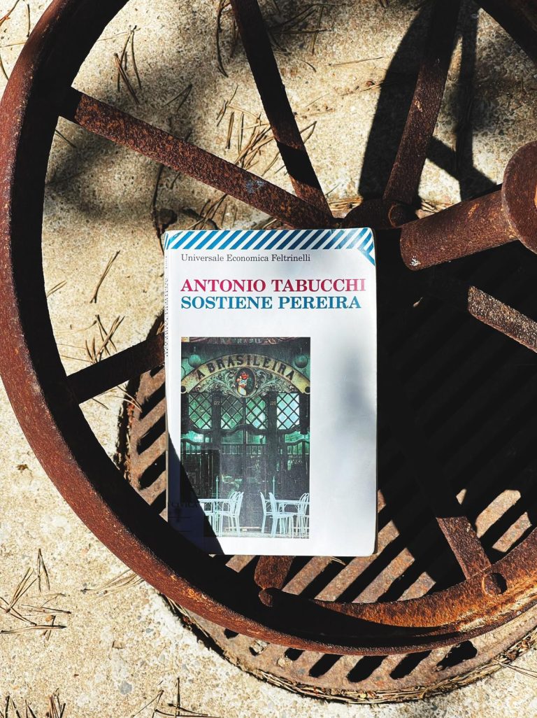 Sostiene Pereira Antonio Tabucchi recensione