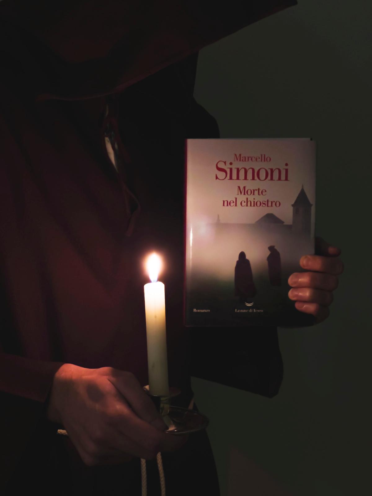 Morte nel chiostro Marcello Simoni recensione